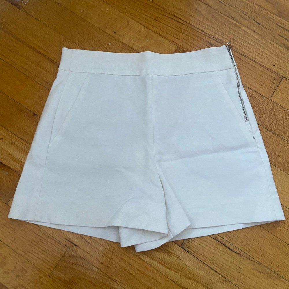 Zara Women’s High-Waisted Shorts